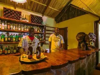 sentrim mara camp bar area