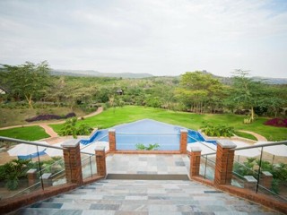 the retreat hotel grounds and pool